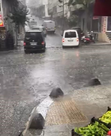 istanbul-dolu-yagisi-etkili-oldu-DJrKQuOV.jpg