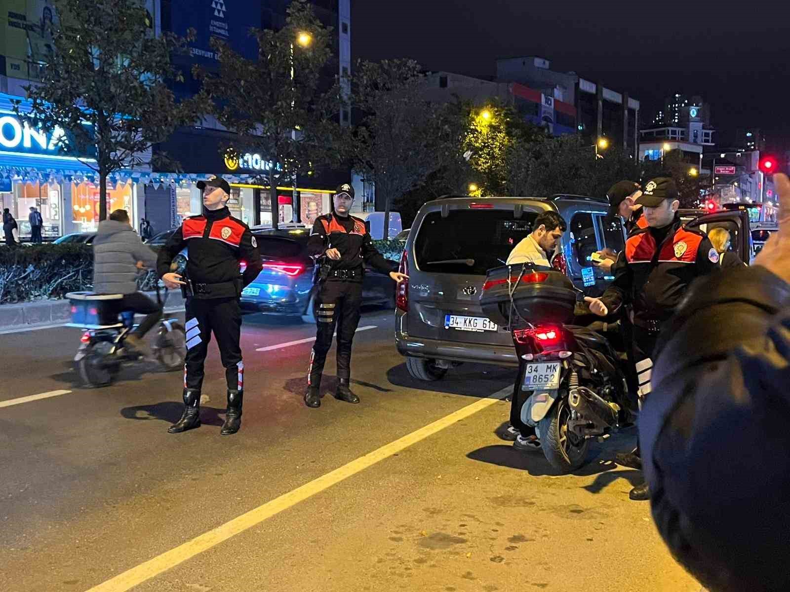 istanbul emniyet muduru yildiz esenyurtta denetimlere katildi 0