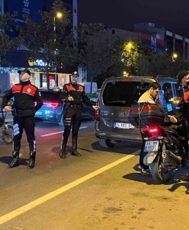 istanbul-emniyet-muduru-yildiz-esenyurtta-denetimlere-katildi-tMIlkZ9x.jpg