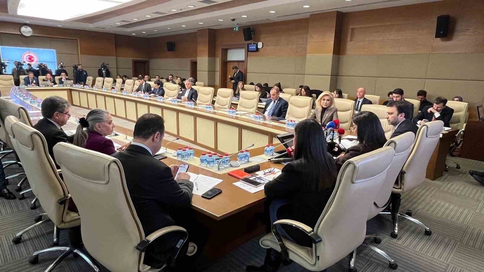 istanbul emniyeti suca suruklenen cocuklara iliskin arastirma komisyonunda sunum yapti 0 ehvwpQC3
