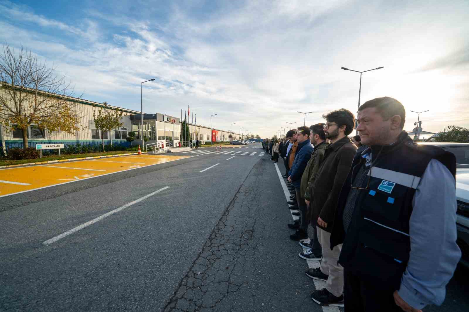 istanbul havalimaninda ataturke saygi toreni 6 BA9CZXsF