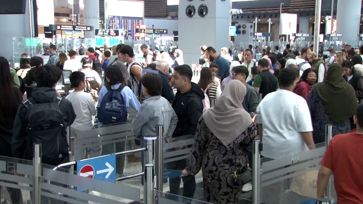istanbul havalimaninda donus yogunlugu basladi 1 Tu8f2dPm