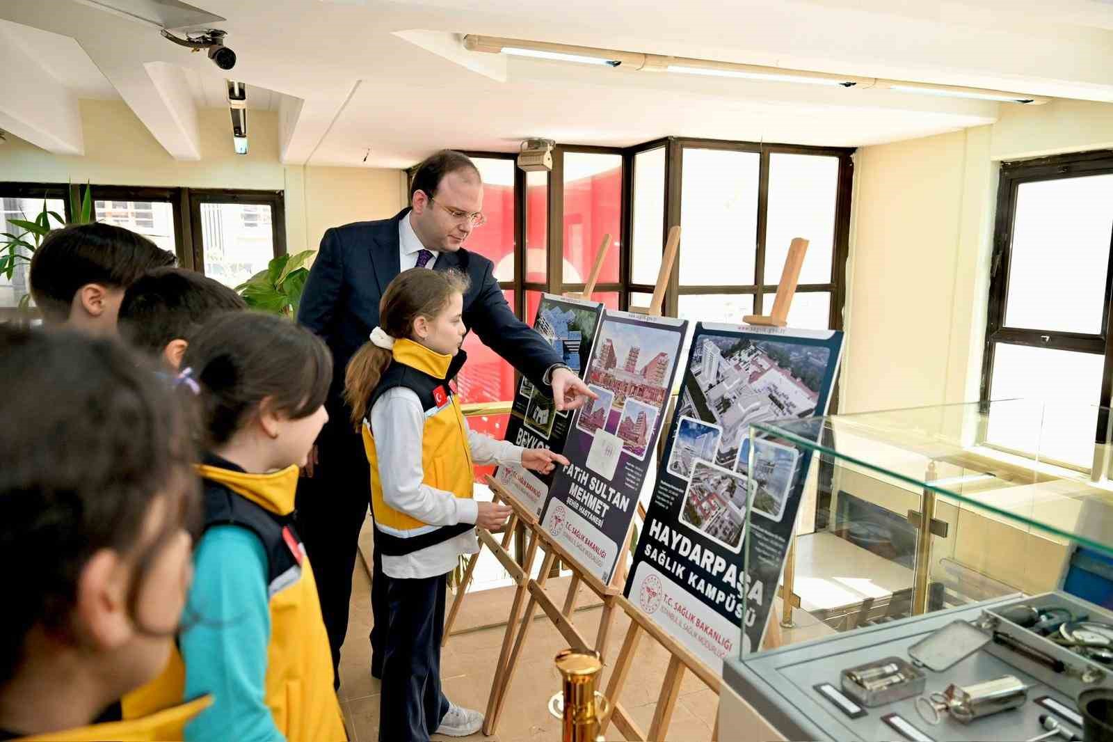 istanbul il saglik muduru doc dr abdullah emre guner cocuklari makaminda agirladi 5 3eYwpBGJ
