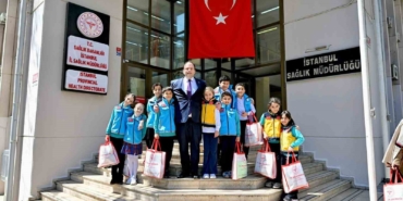 istanbul-il-saglik-muduru-doc-dr-abdullah-emre-guner-cocuklari-makaminda-agirladi-UlBNxG2f.jpg