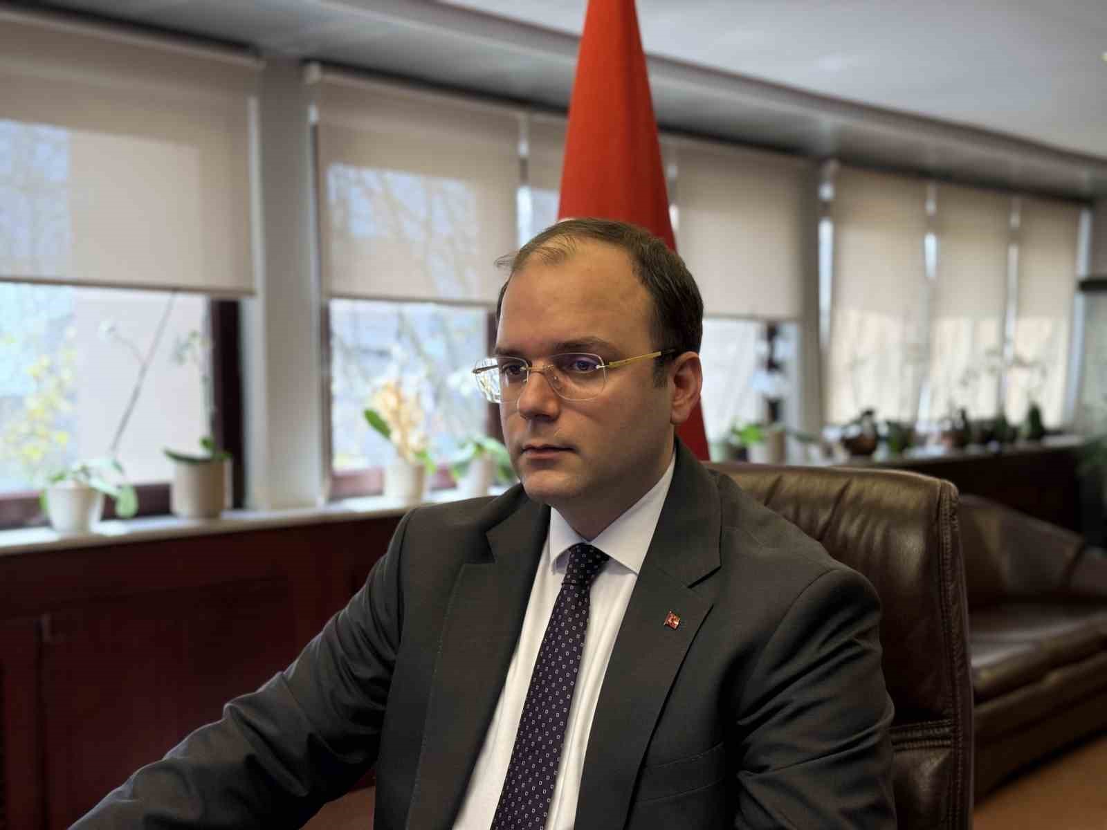 istanbul il saglik muduru doc dr guner 1 yilda 300 kere doktora giden hasta IaOlvw9v