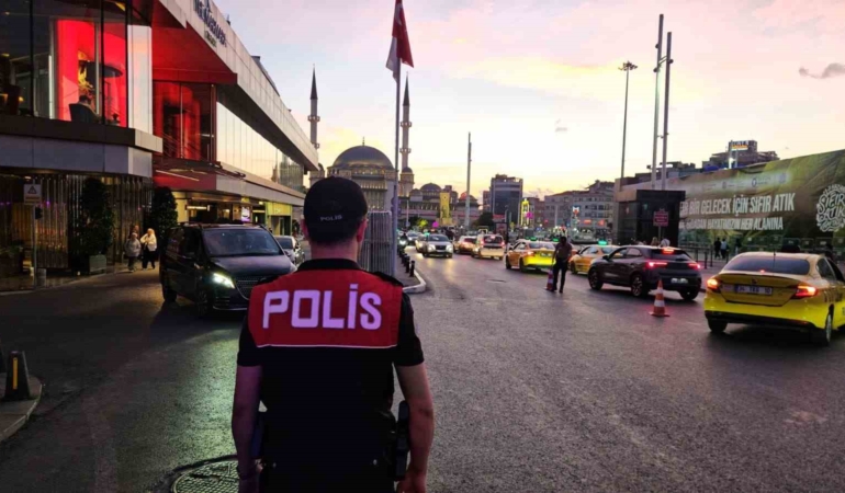 istanbul-kent-genelinde-helikopter-destekli-huzur-istanbul-denetimi-HjhyunWe.jpg