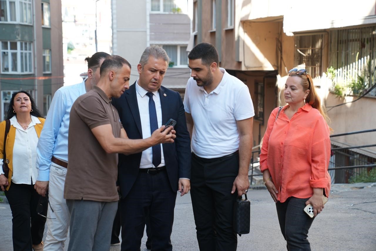 İstanbul milletvekillerinden 3 ilçede yoğun saha mesaisi 6 istanbul milletvekillerinden 3 ilcede yogun saha mesaisi 2 tDyXrkGl