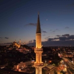 istanbul-semalarinda-ay-yildiz-goz-kamastirdi-St5ZmnHZ.jpg