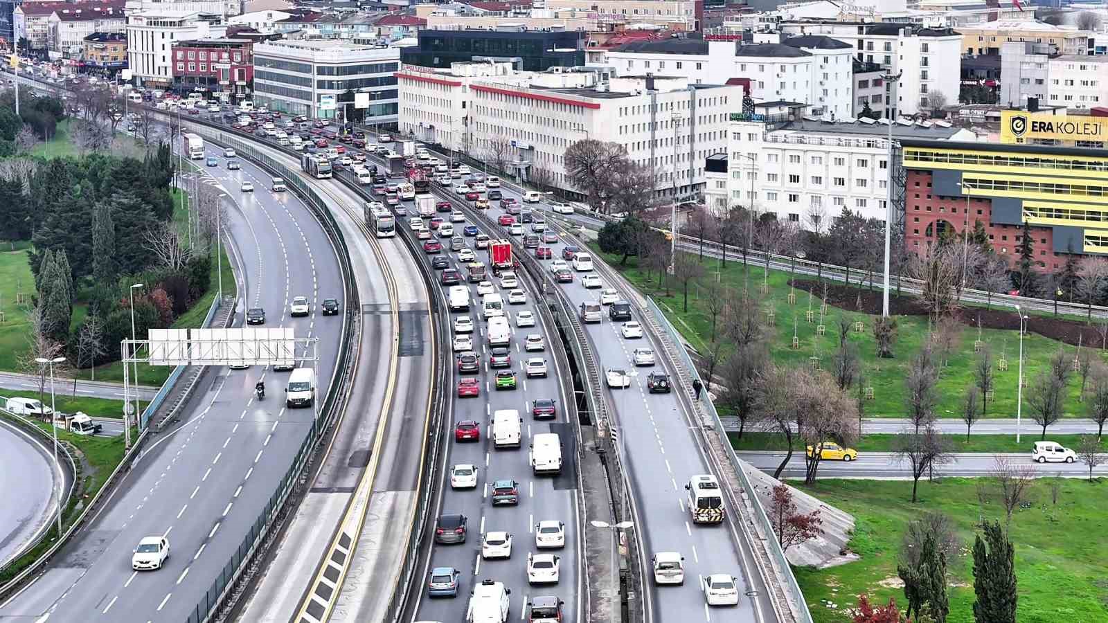 istanbul trafigine kaza etkisi 0 pfpiyTaF