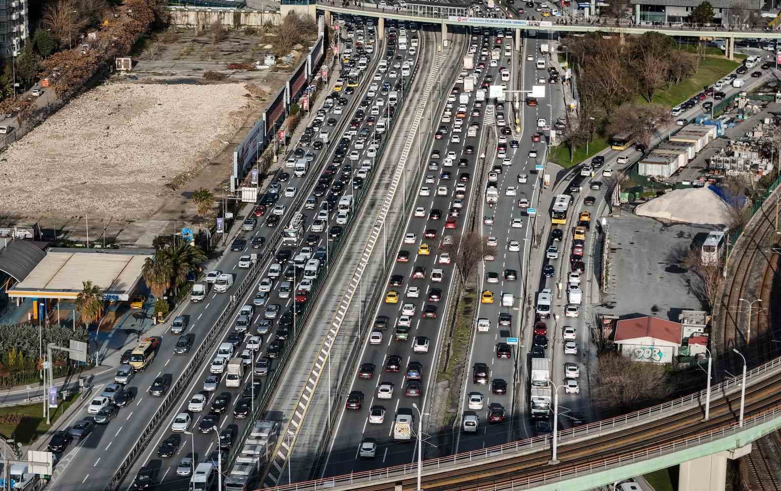 istanbul trafiginin ramazan mesaisi erkenden baslayan trafik iftar ile gelen sessizlik 3 MGuldC4K