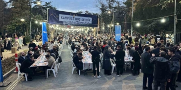 istanbul-universitesinde-duzenlenen-iftara-binlerce-ogrenci-katildi-TuCfeZcr.jpg
