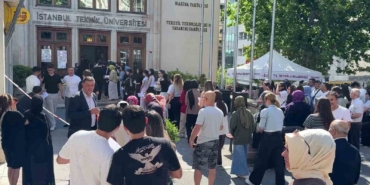 istanbul-universitesinde-yks-heyecani-6Z7bluNs.jpg