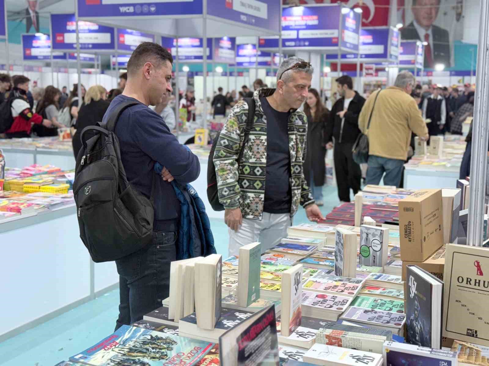 istanbul valiligi besiktas kitap fuari duzenlenen torenle acildi 2 BusqgXjO