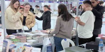 istanbul-valiligi-besiktas-kitap-fuari-duzenlenen-torenle-acildi-igXxdCRM.jpg