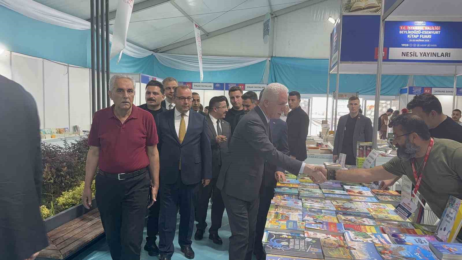 İstanbul Valiliği Kitap Fuarı Beylikdüzü’nde kapılarını açtı 6 istanbul valiligi kitap fuari beylikduzunde kapilarini acti 2 9rV9ZCN4