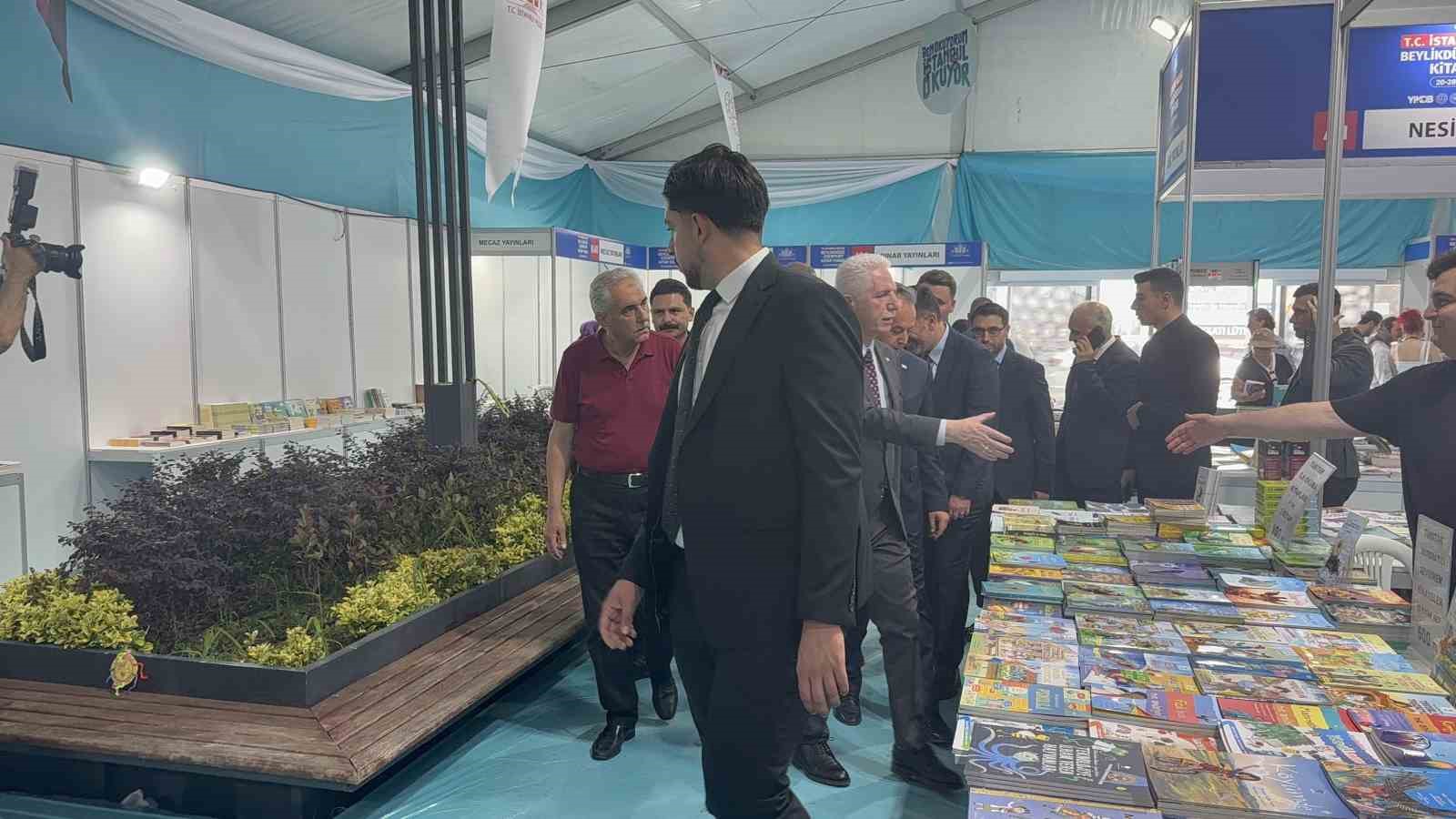 İstanbul Valiliği Kitap Fuarı Beylikdüzü’nde kapılarını açtı 7 istanbul valiligi kitap fuari beylikduzunde kapilarini acti 3 3BH69jAq