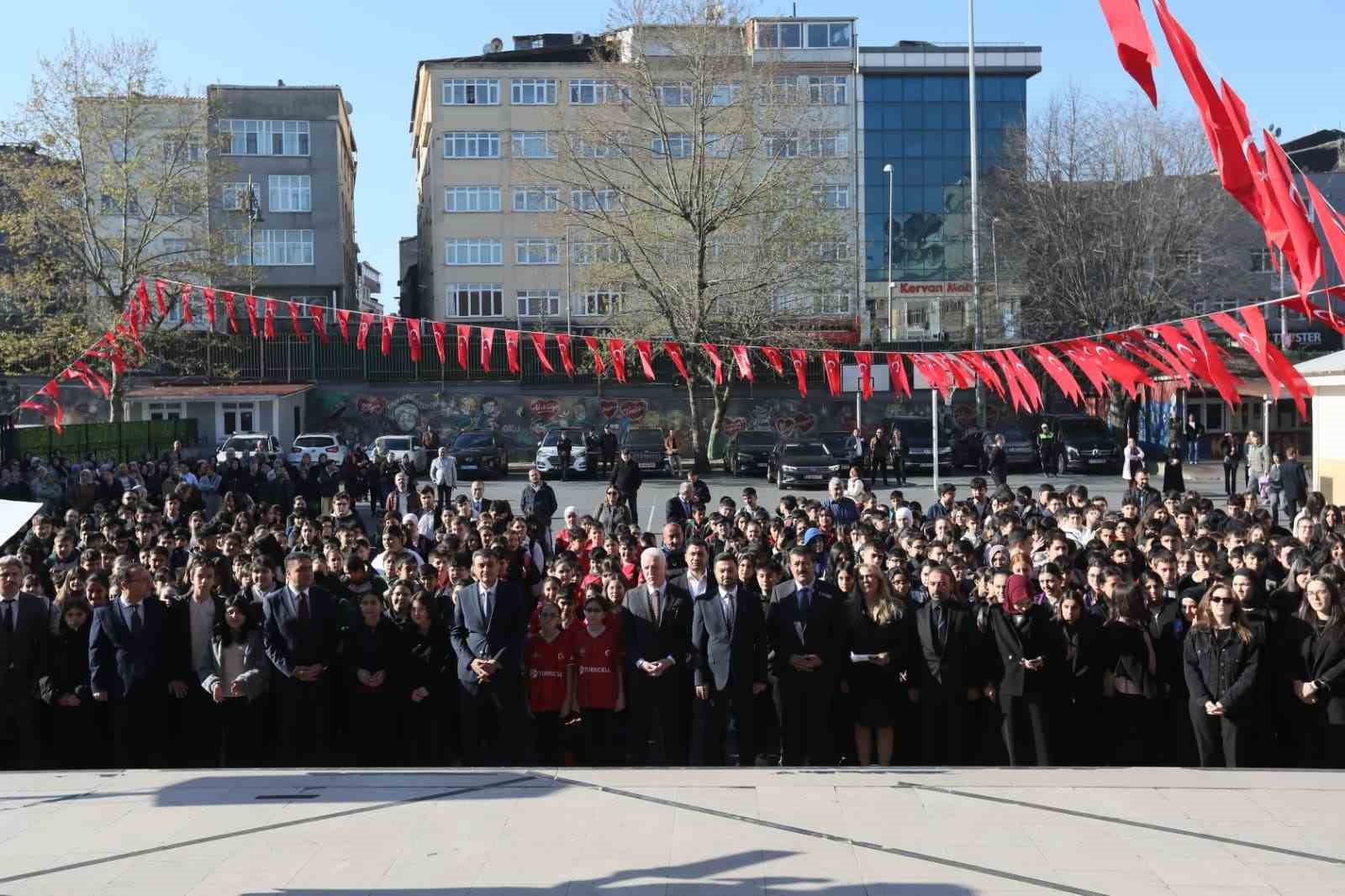 istanbul valisi davut gul istanbulda 1 milyon lisansli sporcu hedefimiz var 0 QnaQwjyg