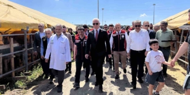istanbul-valisi-gul-bahcelievler-belediyesi-kurban-alaninda-esnafla-sohbet-etti-SitmrJLu.jpg