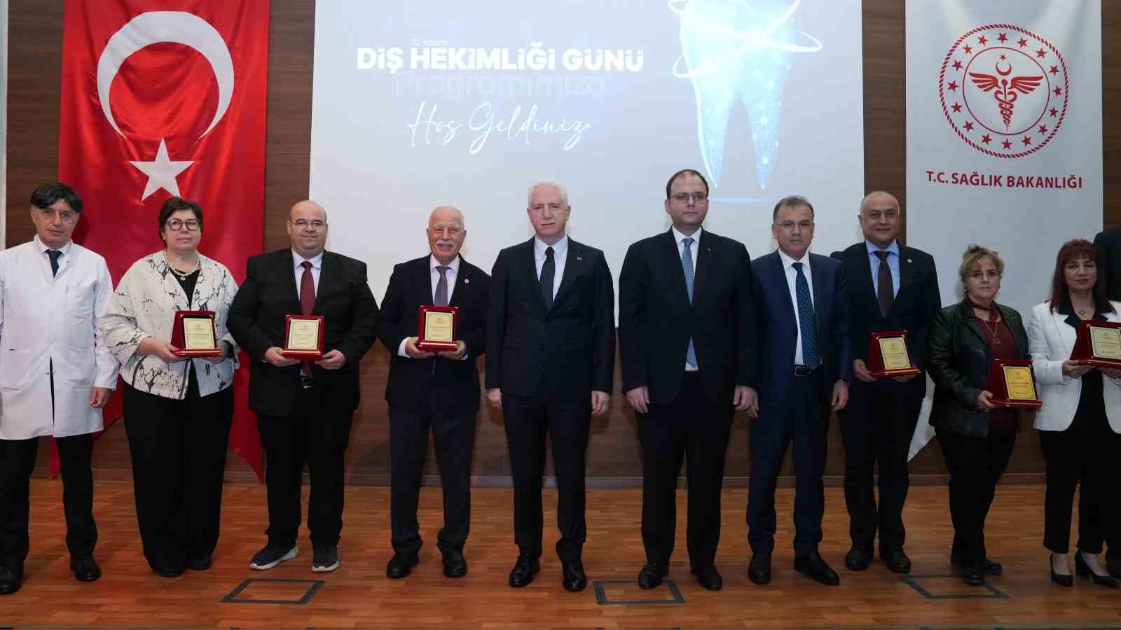 istanbul valisi gul haydarpasa hastanesi binden fazla sancaktepe hastanesi ise 4 bin yatakli olacak eTJaHQhk