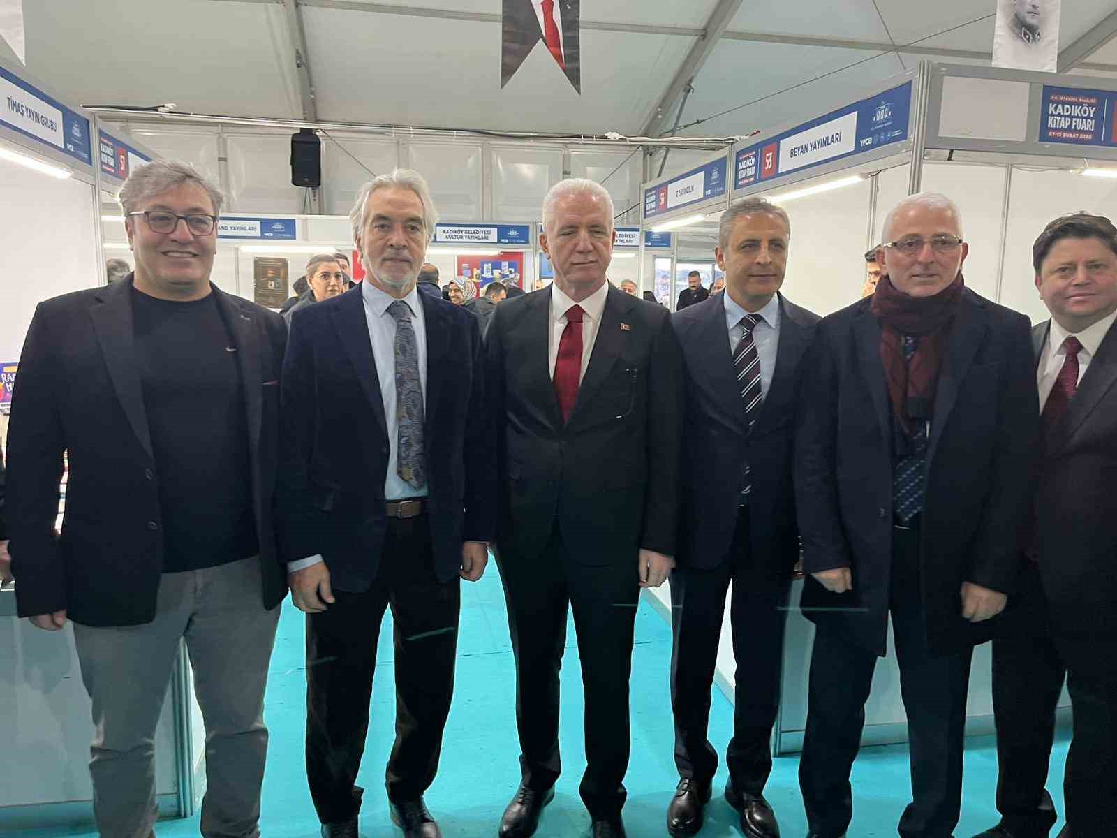 İstanbul Valisi Gül: "İstanbul Valiliği olarak bütün ilçelerimizde kitap fuarı düzenleyeceğiz" 10 istanbul valisi gul istanbul valiligi olarak butun ilcelerimizde kitap fuari duzenleyecegiz 6 vthY7Bg1