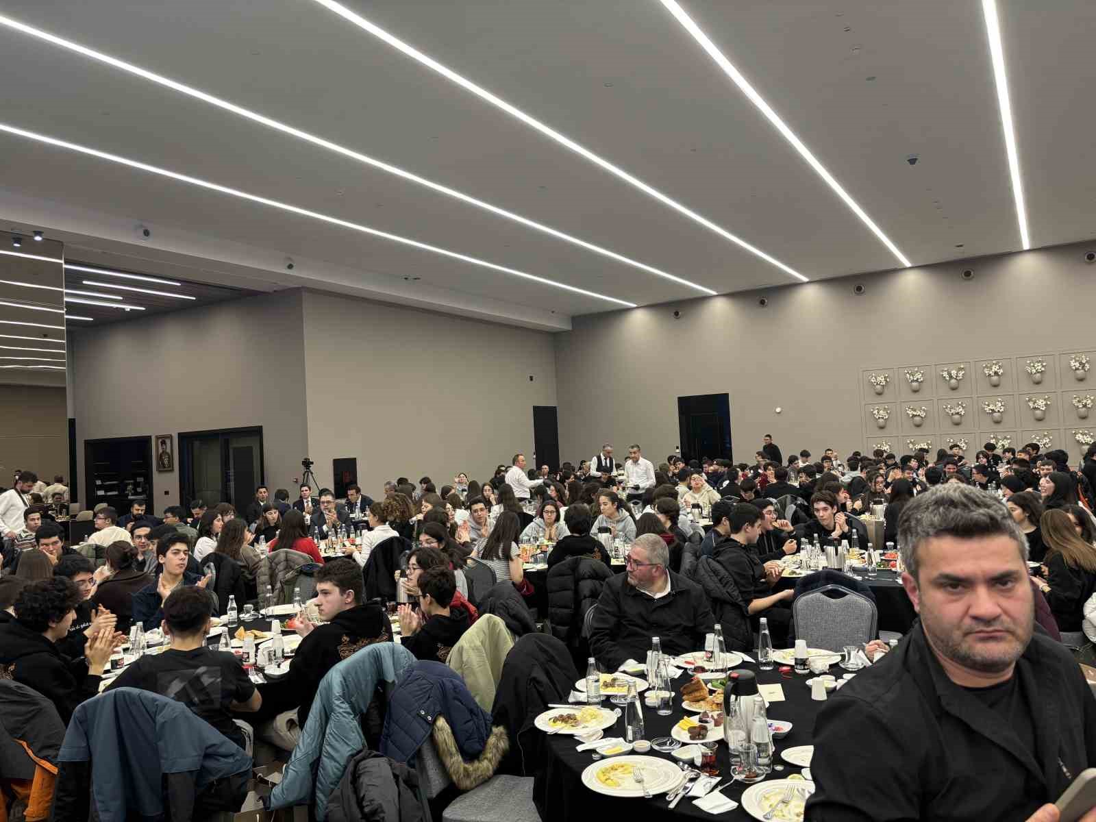 istanbul valisi gulden lise ogrencilerine burs mujdesi 2 Rt8k4Qrj