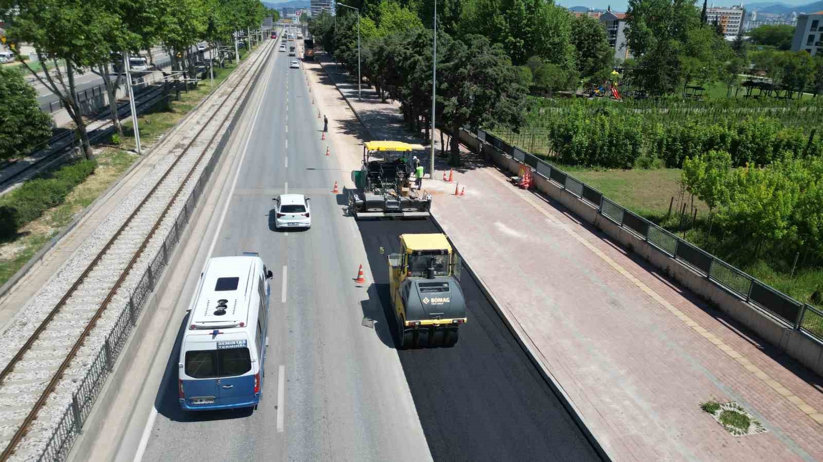 istanbul yolunda hummali asfalt calismasi 3