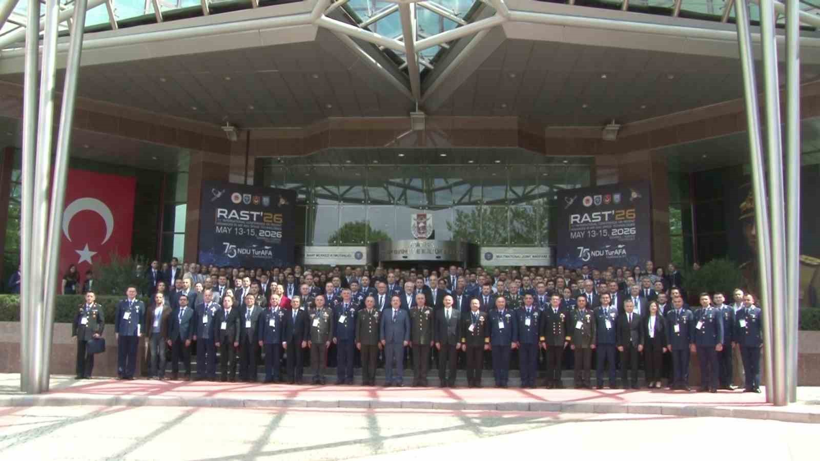 istanbulda 11 havacilik ve uzay teknolojileri konferansi basladi 3 JfWfDM1I