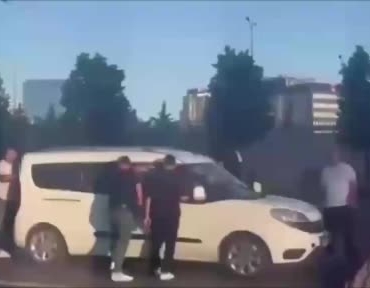 istanbulda-13-kacak-gocmen-yakalandi-4-supheli-gozaltina-alindi-1Exkk2HM.jpg
