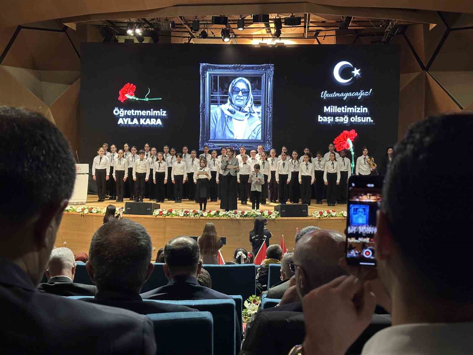 İstanbul’da 23 Nisan coşkusu Devlet Arşivleri Osmanlı Arşivi Külliyesi’nde törenle kutlandı 4 istanbulda 23 nisan coskusu devlet arsivleri osmanli arsivi kulliyesinde torenle kutlandi 0 nYFPUvEn