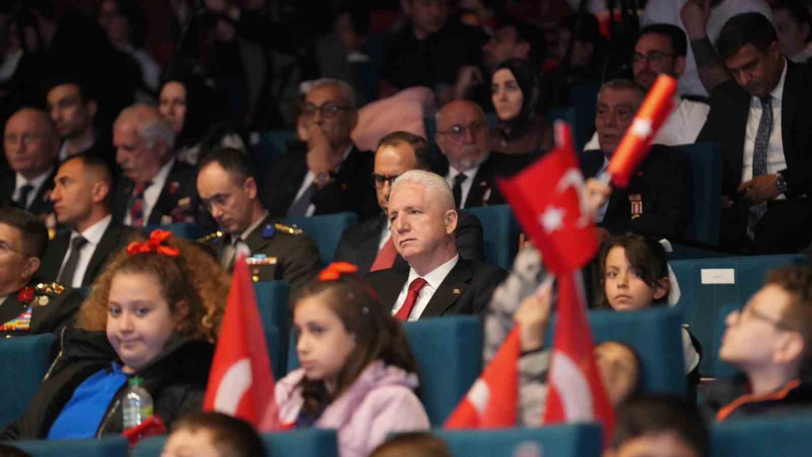 İstanbul’da 23 Nisan coşkusu Devlet Arşivleri Osmanlı Arşivi Külliyesi’nde törenle kutlandı 6 istanbulda 23 nisan coskusu devlet arsivleri osmanli arsivi kulliyesinde torenle kutlandi 2 DauOn8Ur