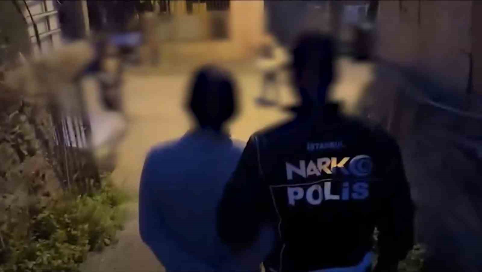 istanbulda 7 ilcede es zamanli uyusturucu operasyonu 19 gozalti 0 ZUbKeTBt