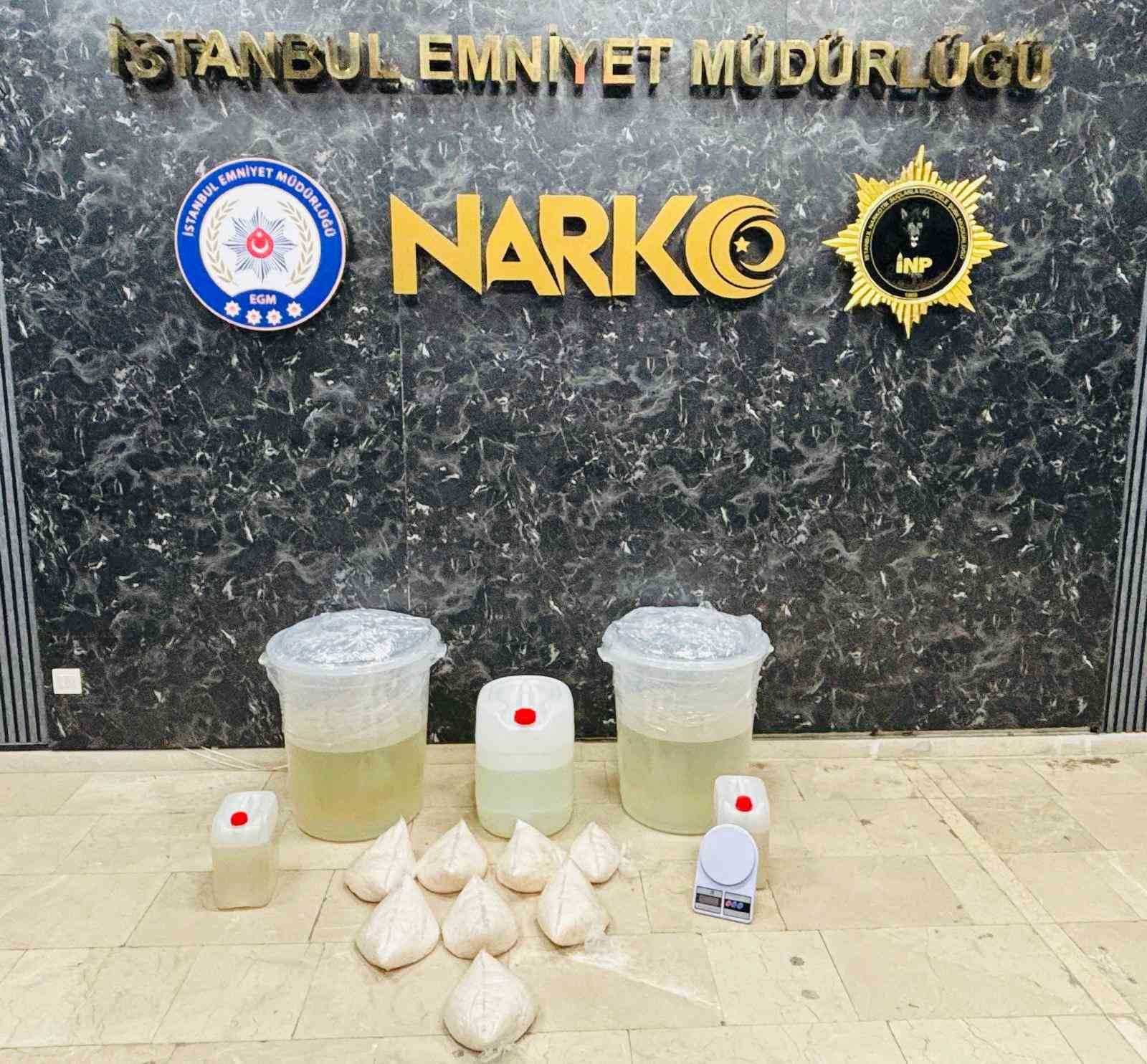 istanbulda 85 kilogram uyusturucu ele gecirildi 0 zQFNuEng