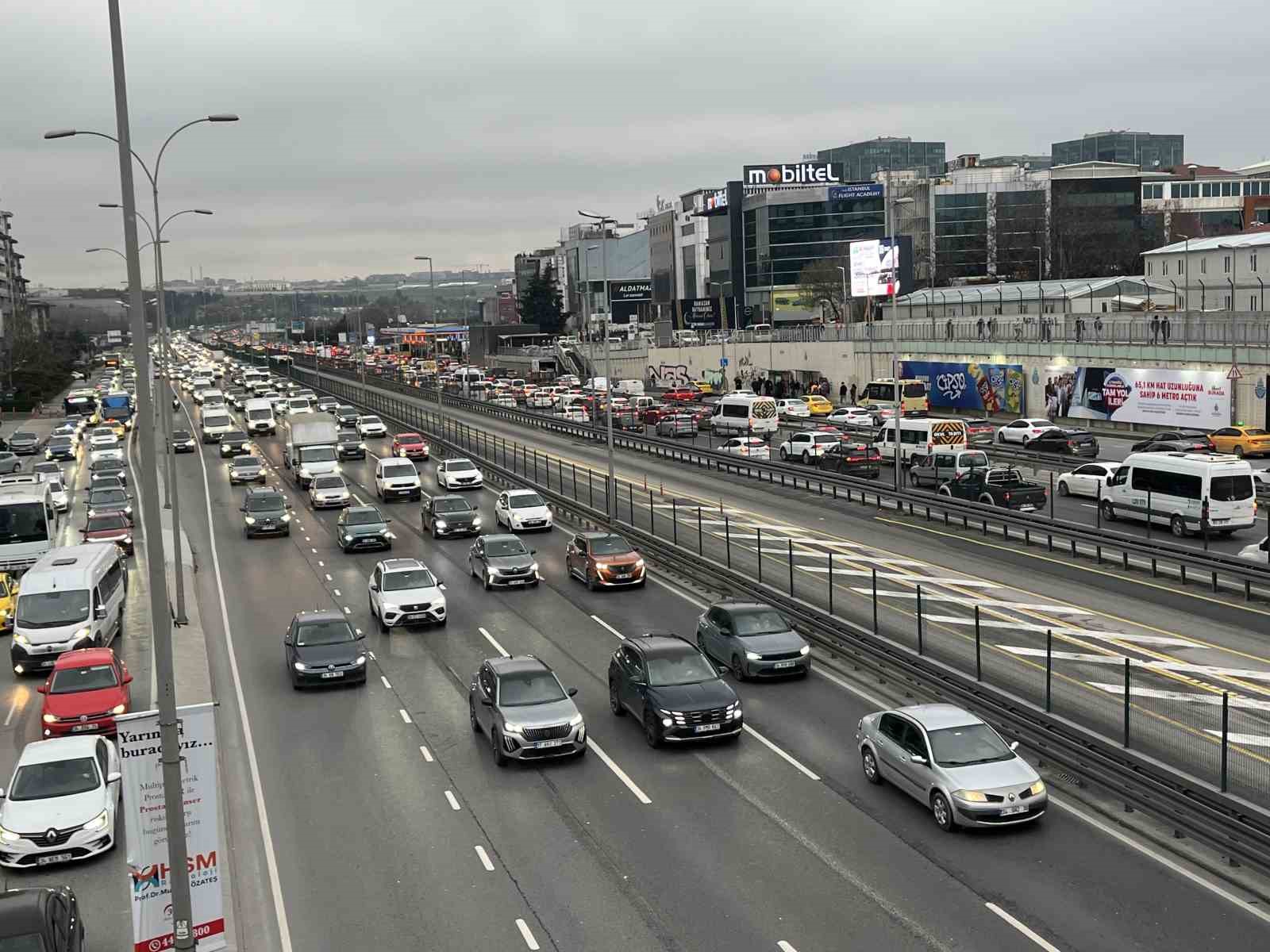 istanbulda akaryakit zammi trafige yansimadi 4 5V5imySR