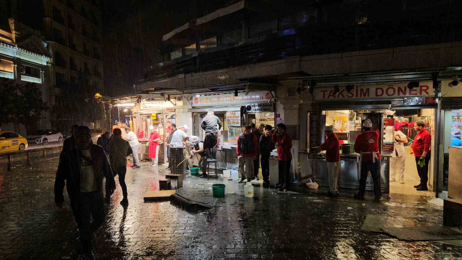istanbulda beklenen sari kodlu saganak basladi 5 Ty8IzpYX