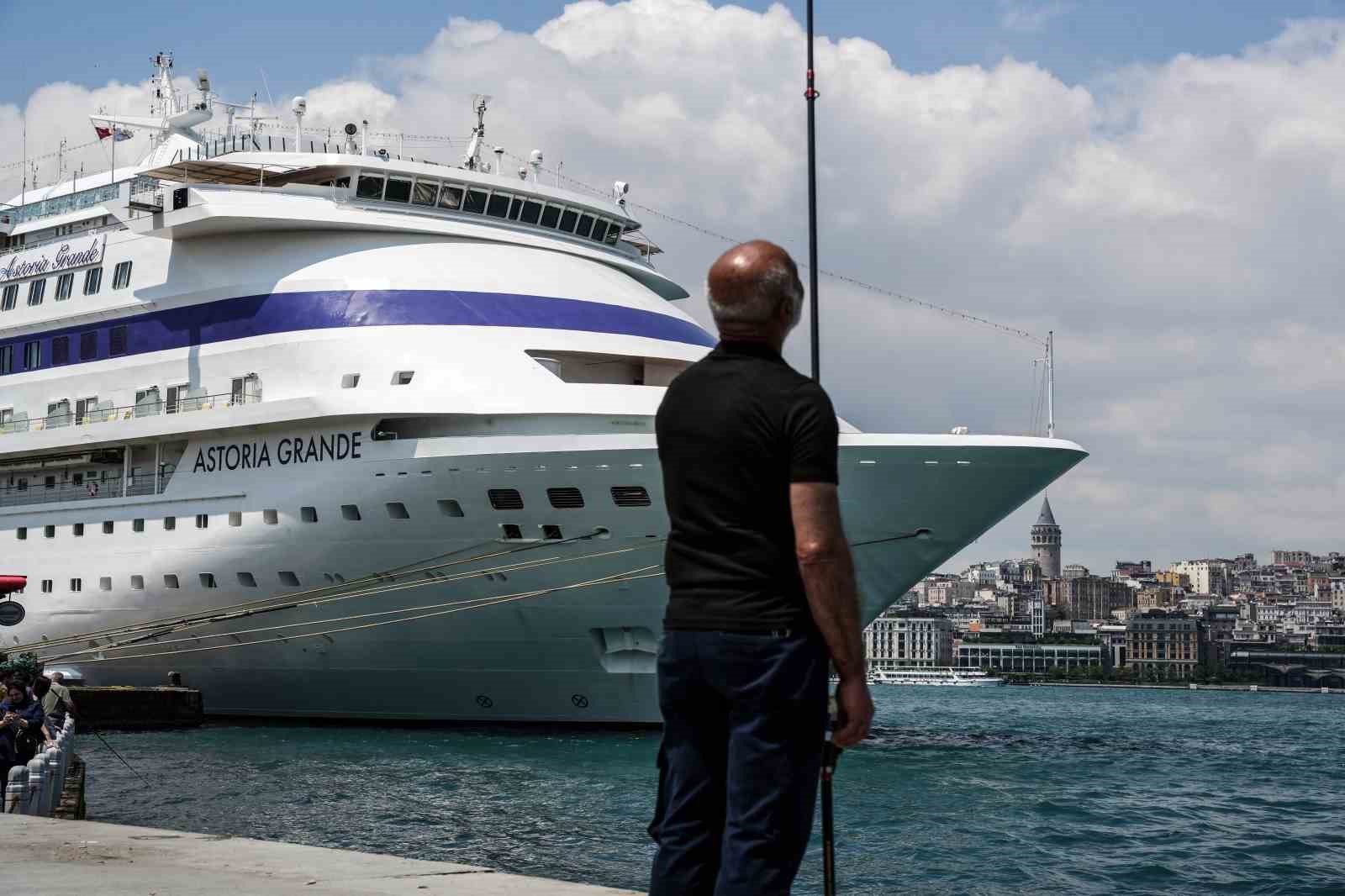 istanbulda dev kruvaziyer yogunlugu havadan goruntulendi 3 ItBiY3rg