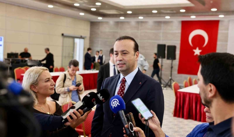 istanbulda-dorduncu-ihale-en-yuksek-taksi-plakasi-5-milyon-tlye-satildi-TDuJiAdH.jpg