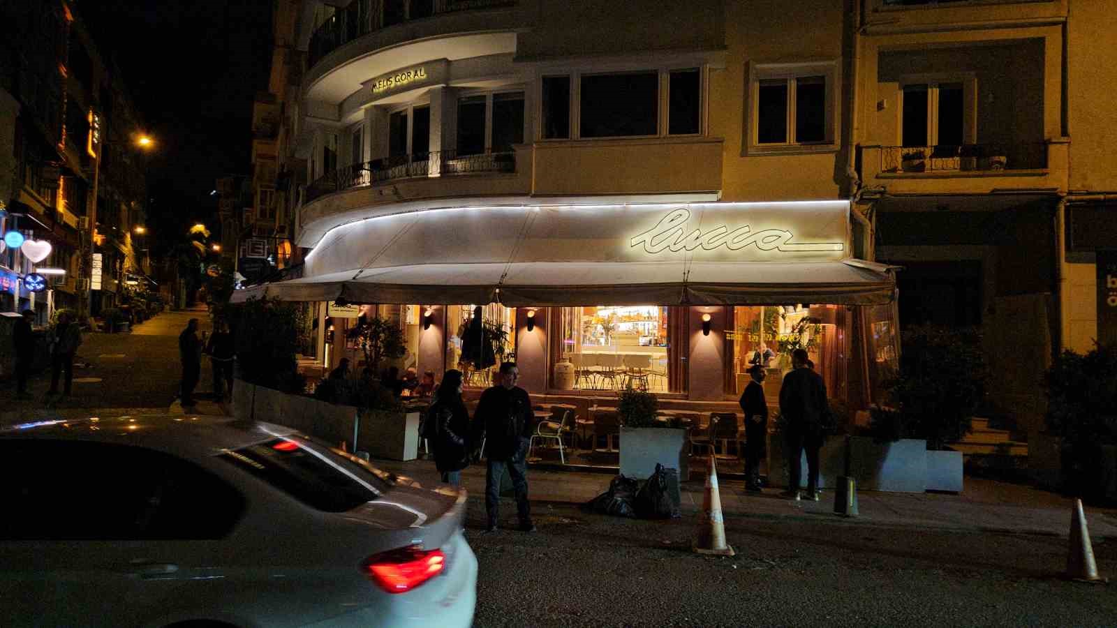 istanbulda eglence mekanina uyusturucu ve fuhus operasyonu isletme sahibi gozaltinda 1 grBC8dkz