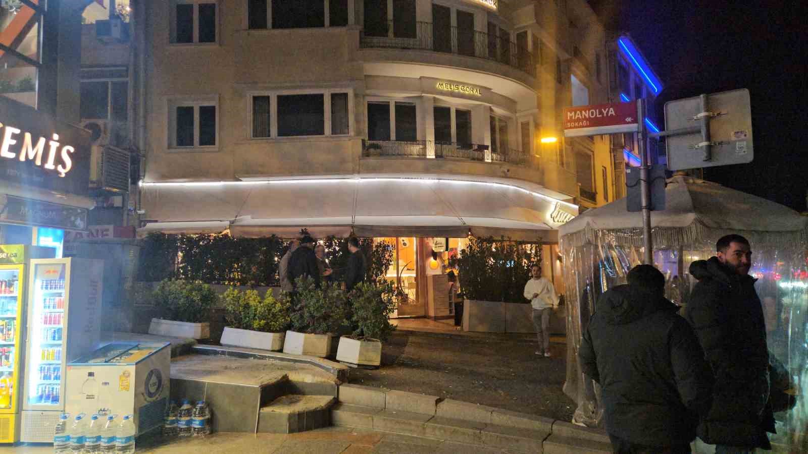 istanbulda eglence mekanina uyusturucu ve fuhus operasyonu isletme sahibi gozaltinda 3 pN5MUzSV