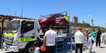 istanbulda-emniyet-kemerinin-onemi-simulasyon-araciyla-anlatildi-YI8V8m2P.jpg