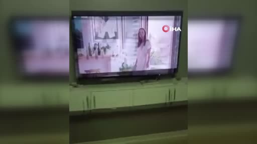 istanbulda-evlere-giren-dev-cekirgeler-panige-neden-oldu-Hs9sbm8W.jpg