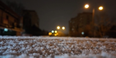istanbulda-gun-boyu-beklenen-kar-yagisi-gece-saatlerinde-etkisini-gosterdi-Q8XKkIRv.jpg