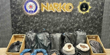 istanbulda-kahveye-emdirilmis-374-kilo-600-gram-uyusturucu-madde-ele-gecirildi-5Z9ahKSD.jpg