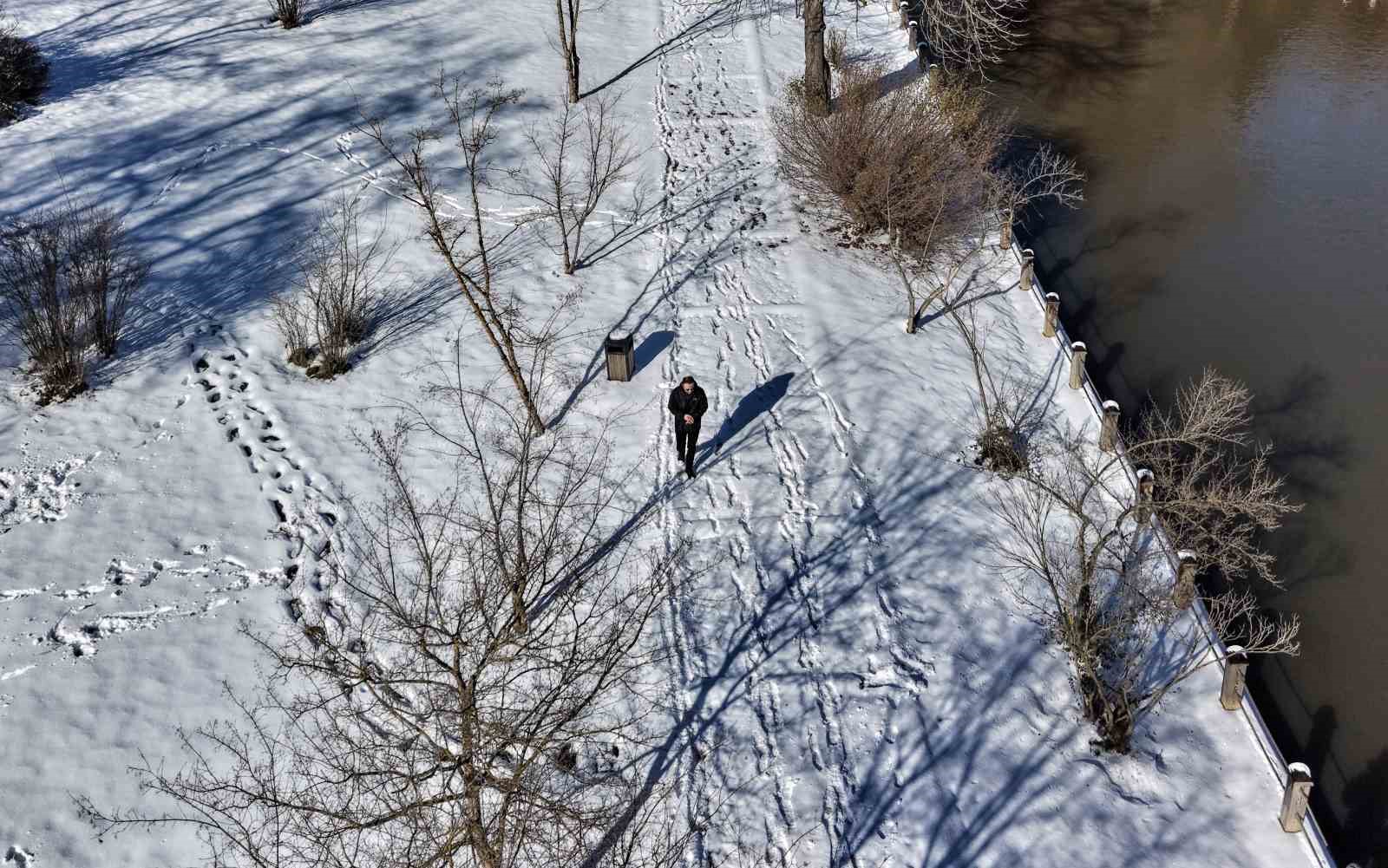istanbulda kar goremeyenler ataturk arboretumuna geldi 6