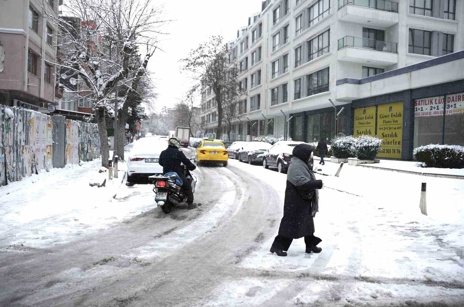 istanbulda kar yagisi etkili oluyor 3 7IYzrGOm