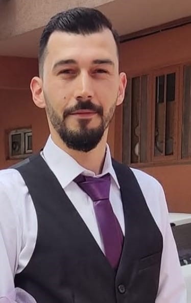 İstanbul’da kazada ölen genç, Zonguldak’ta son yolculuğuna uğurlandı 4 istanbulda kazada olen genc zonguldakta son yolculuguna ugurlandi 0