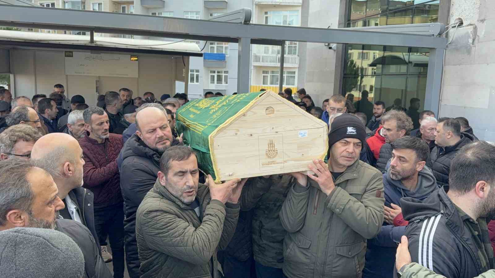 İstanbul’da metronun çarptığı üniversite öğrencisi Samsun’da toprağa verildi 5 istanbulda metronun carptigi universite ogrencisi samsunda topraga verildi 1 Zth5mZhr