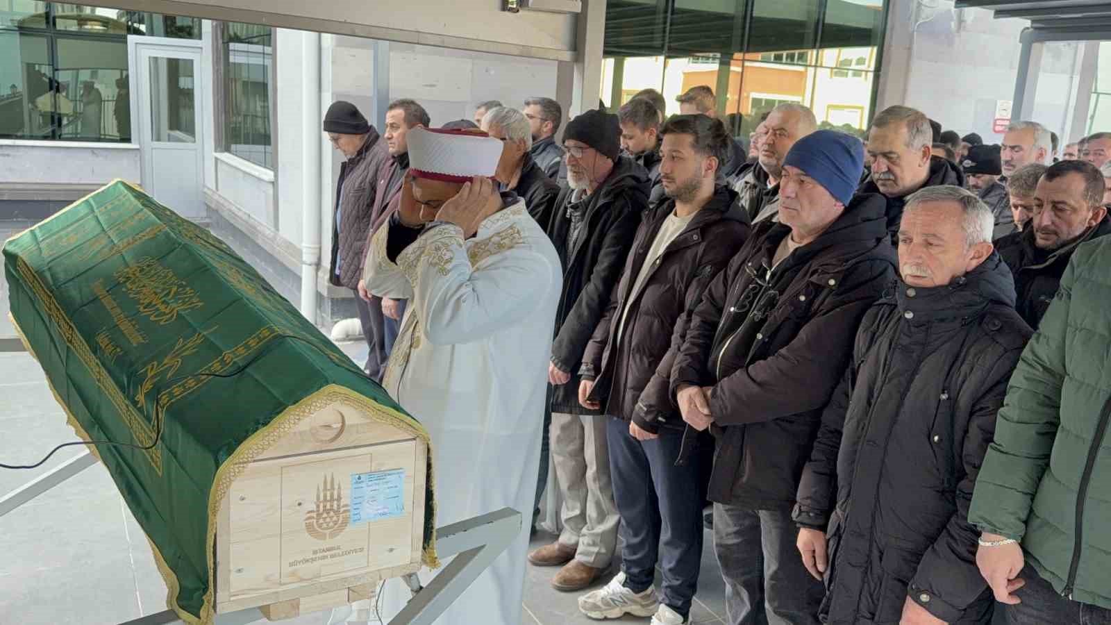 İstanbul’da metronun çarptığı üniversite öğrencisi Samsun’da toprağa verildi 6 istanbulda metronun carptigi universite ogrencisi samsunda topraga verildi 2 u52vALZt