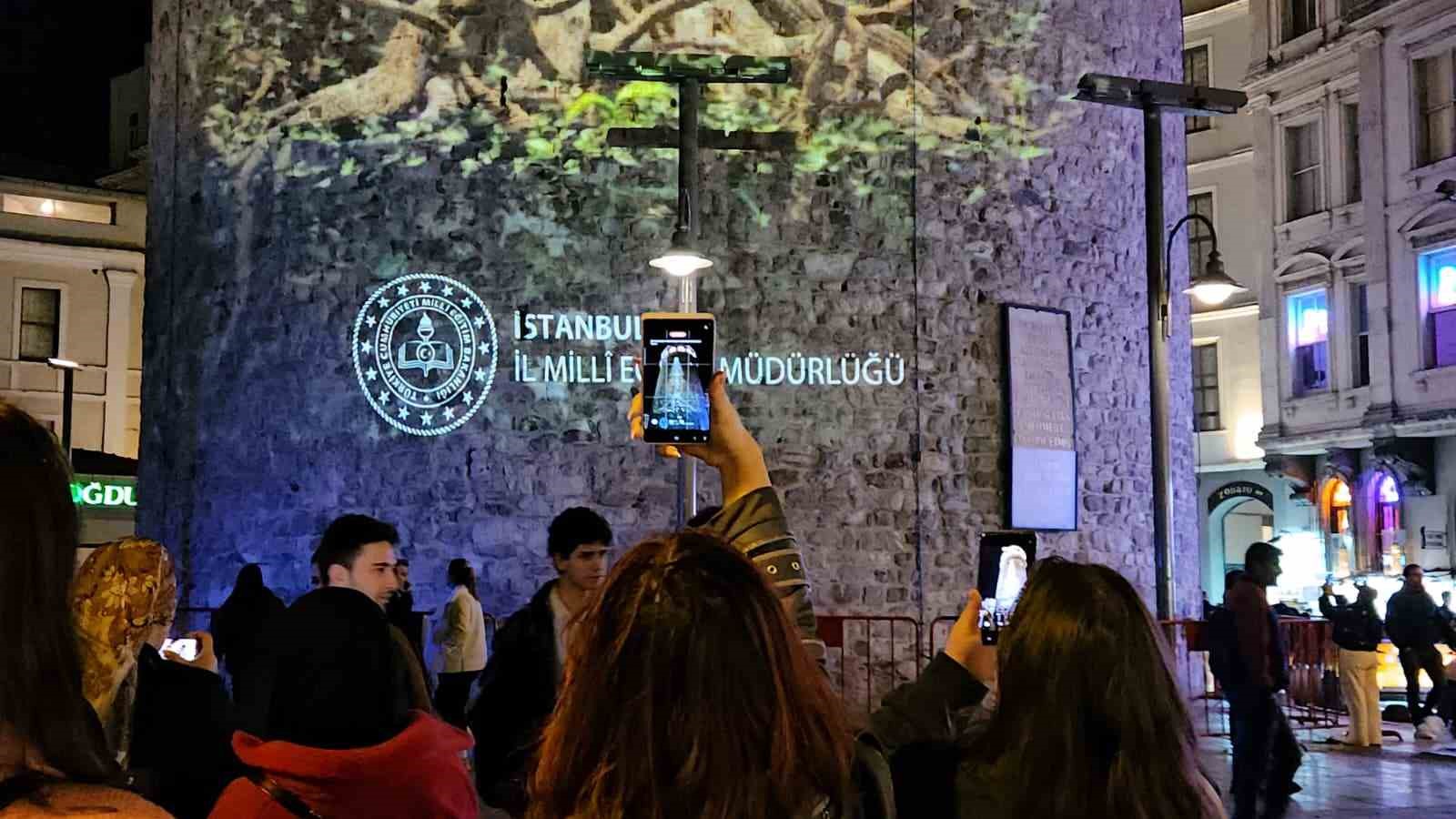 istanbulda ogretmenler gunu galata kulesine yansitilan gorsellerle kutlandi 1 Qz3gtmLL