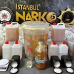 istanbulda-otoyolda-nefes-kesen-takip-minibuse-uyusturucu-baskini-CITnHPeV.jpg