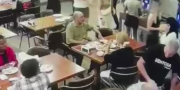 istanbulda-restoranlardaki-musterilerin-cantasini-calan-cocuk-hirsiz-kamerada-BvLm5yKa.jpg